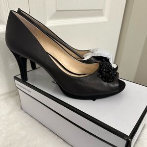 Alex Marie Jazmin Peep Toe Pumps NIB Size 11